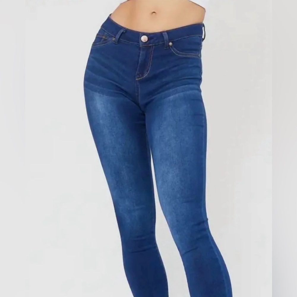 1822 Adriana Women's Blue Jeans